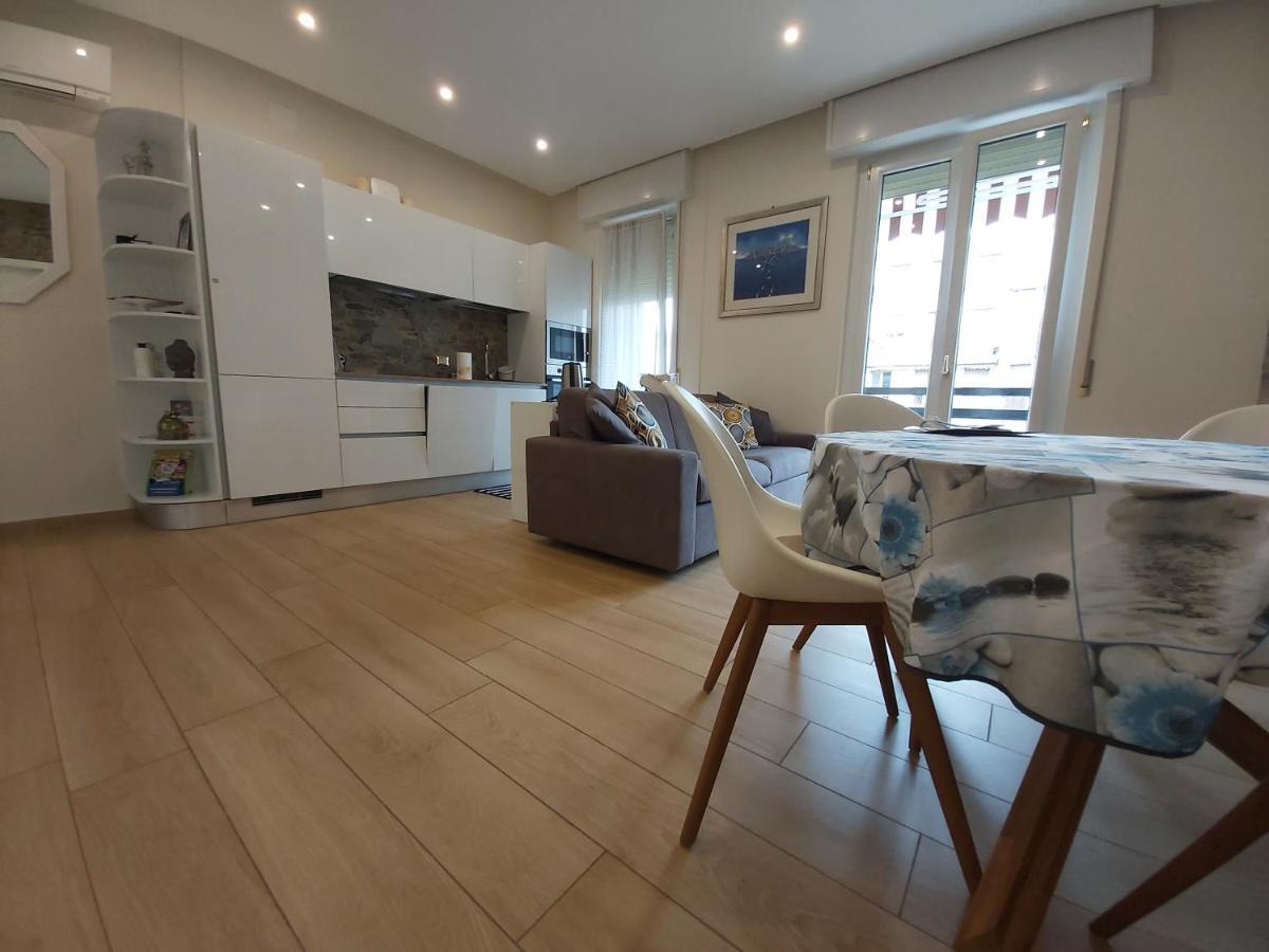 דירות דסנזאנו דל גארדה Le Rive מראה חיצוני תמונה